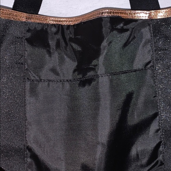 FINAL SALE‼️ NWOT victoria’s secret pink bag - Picture 6 of 6